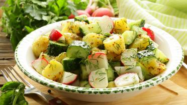 Teller mit Kartoffelsalat