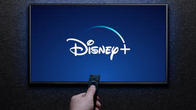 Fernseher mit Disney+ Startbildschirm