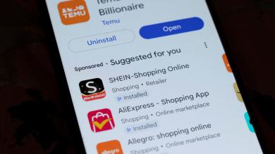 Nahaufnahmen Smartphone mit Shopping-Apps Temu, AliExpress, SHEIN