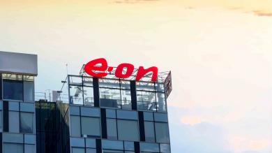 EON Logo auf Gebäude