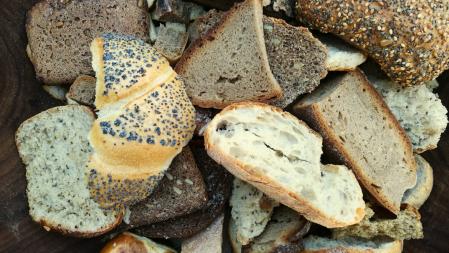 Altes Brot und alte Brötchen