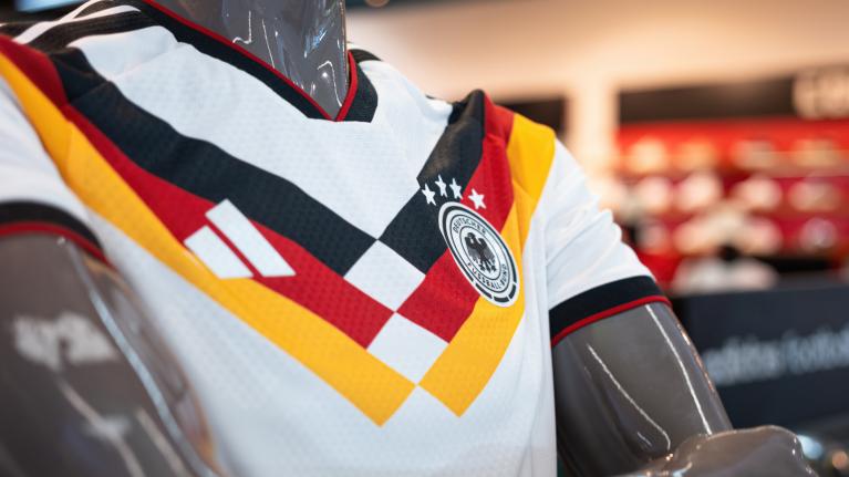 Nahaufnahme Trikot Deutschland Fußballweltmeisterschaft 2026