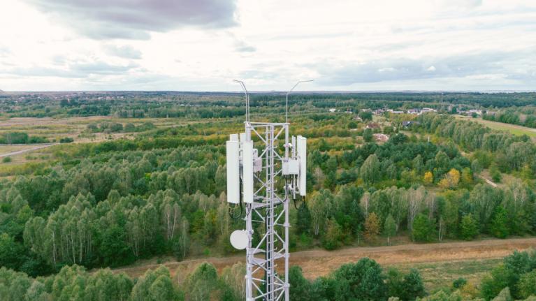 Mobilfunkmast im ländlichen Raum