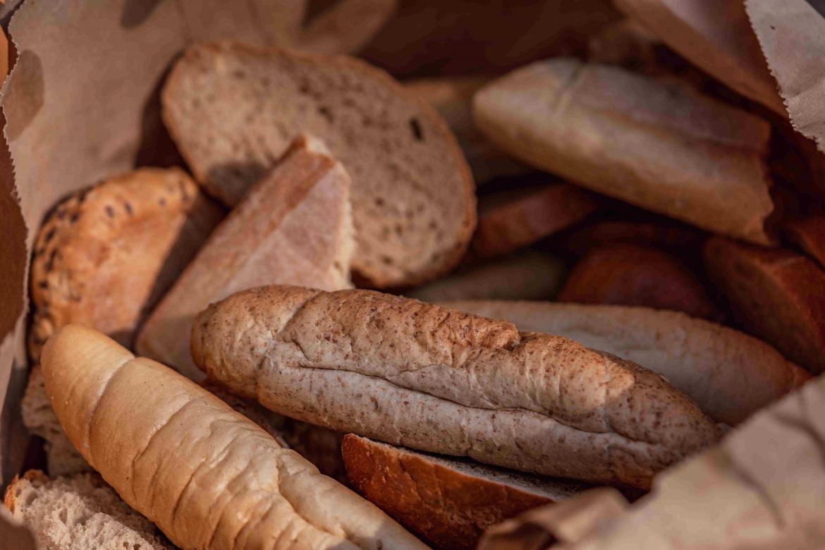 Verschiedene Brote und Brötchen