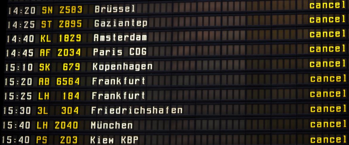 Flüge gecancelt Tafel Flughafen