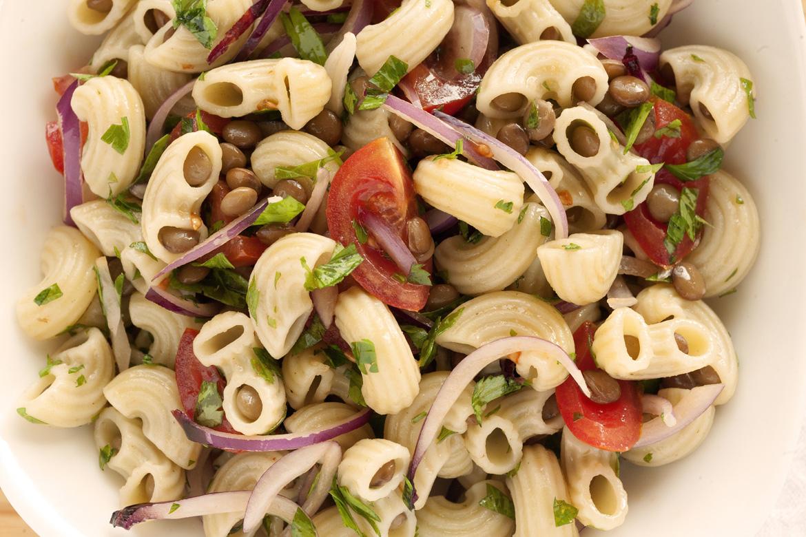 Nudelsalat mit Linsen
