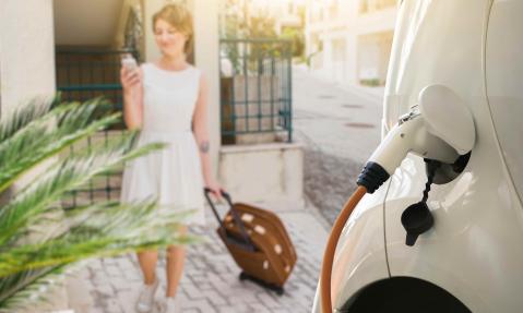 Mit dem Elektroauto in den Urlaub - worauf Sie achten sollten