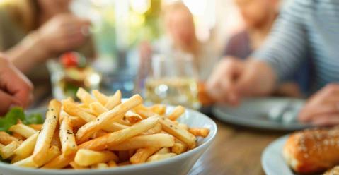 Marktcheck Kinderspeisekarten Pommes Restaurant