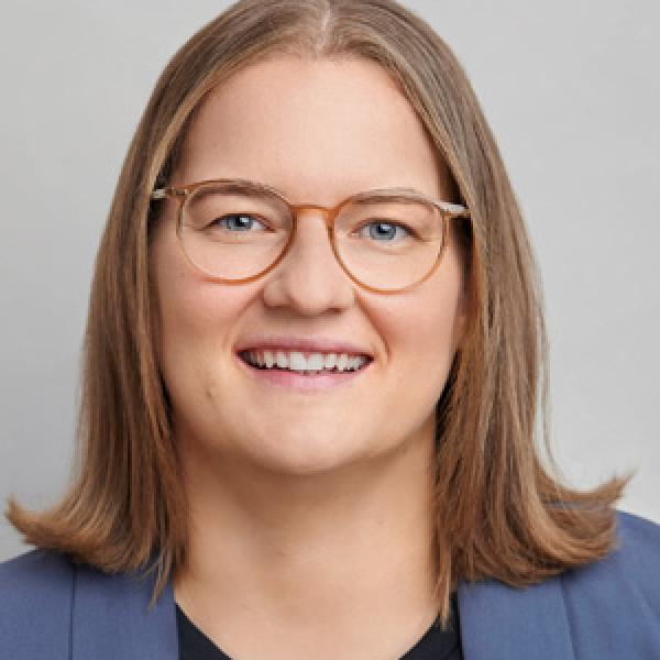 Portrait Ann-Katrin Fornika, Verbraucherzentrale Niedersachsen